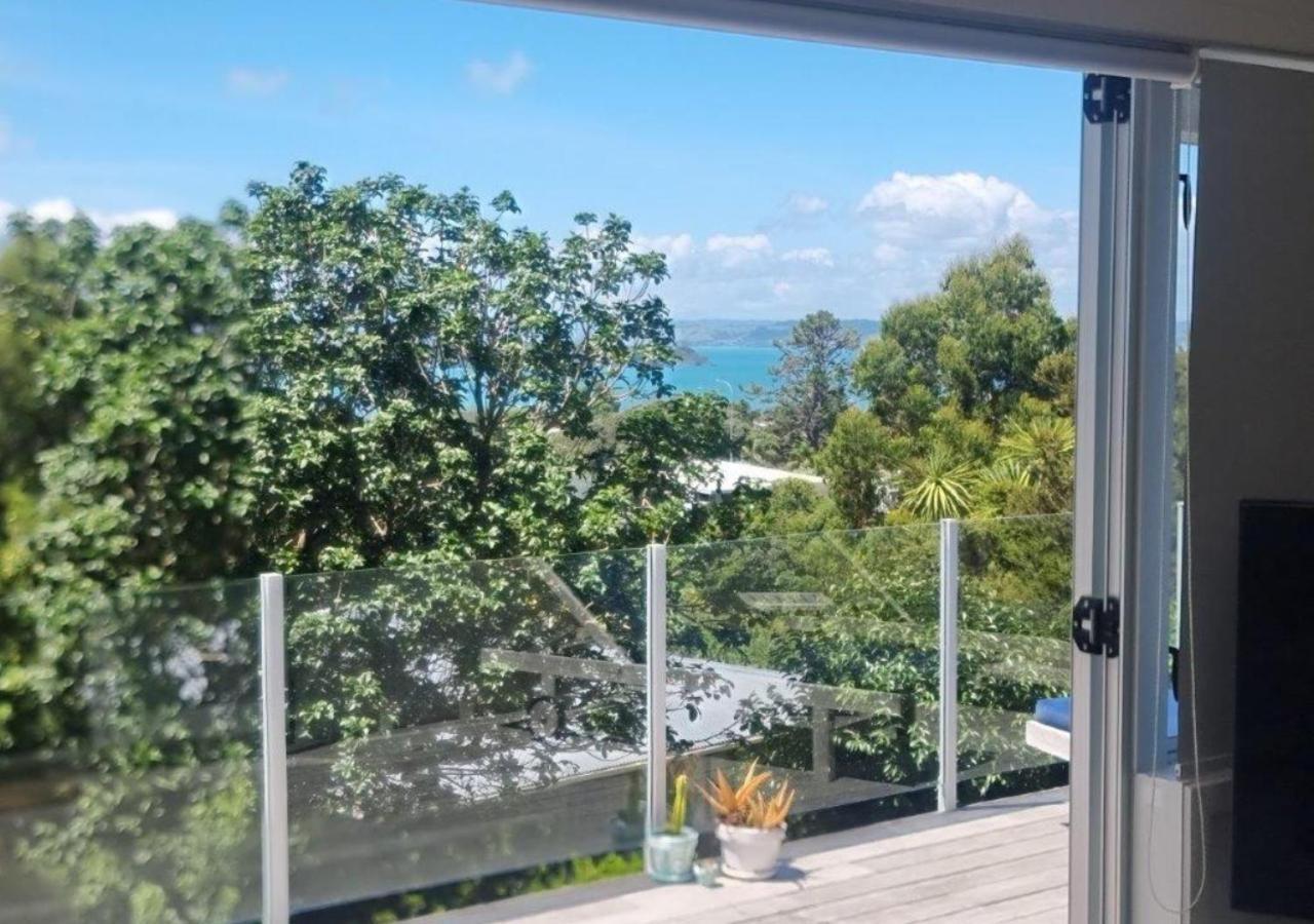 Tiri Cottage - Sea Views In Oneroa By Waiheke Unlimited Waiheke Island エクステリア 写真