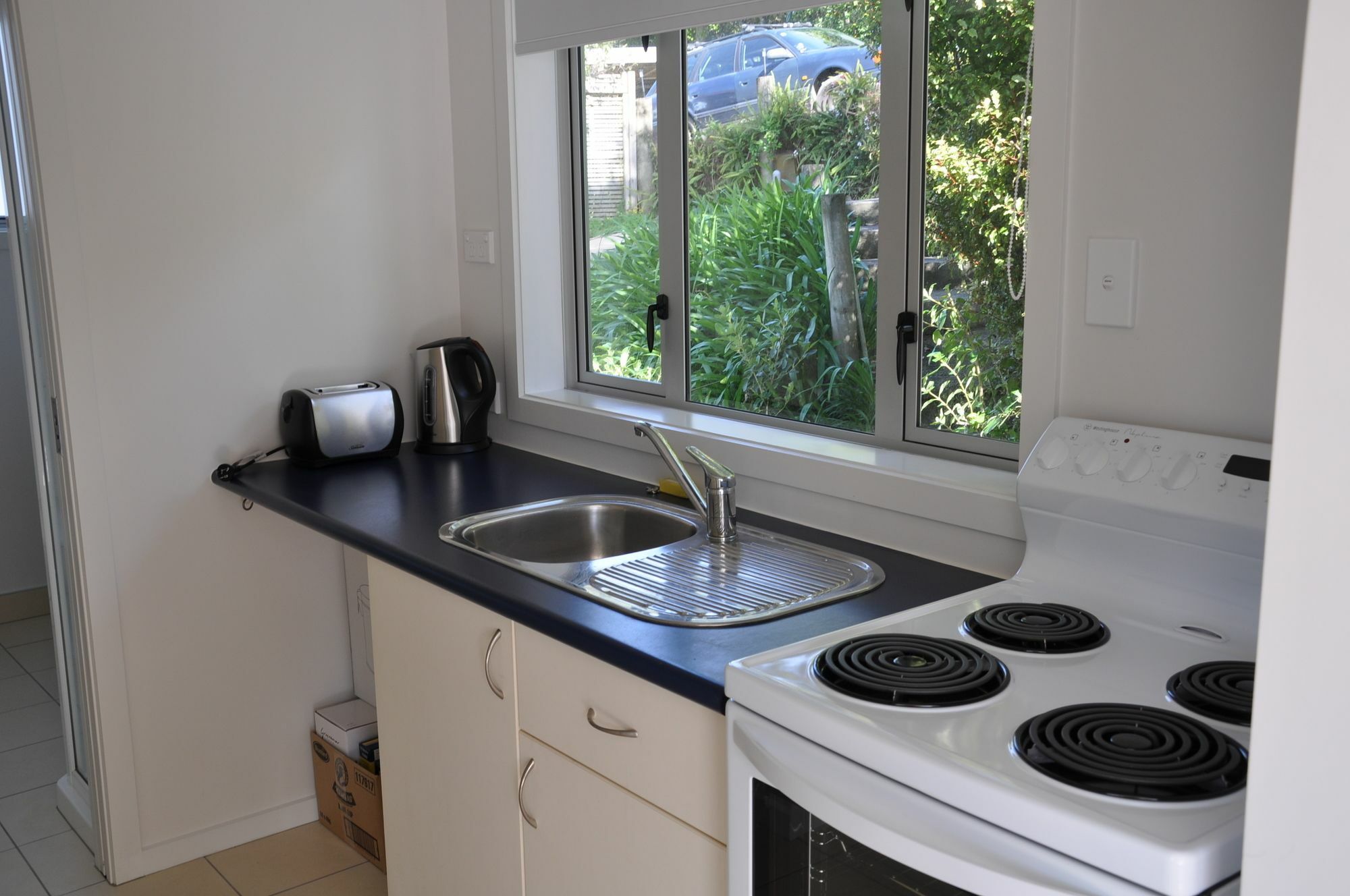 Tiri Cottage - Sea Views In Oneroa By Waiheke Unlimited Waiheke Island エクステリア 写真